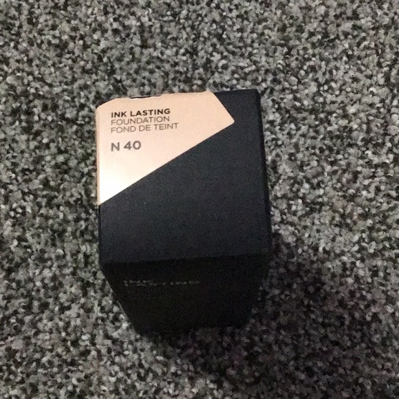 NWT Avon ink lasting foundation in neutral sand - Picture 5 of 7